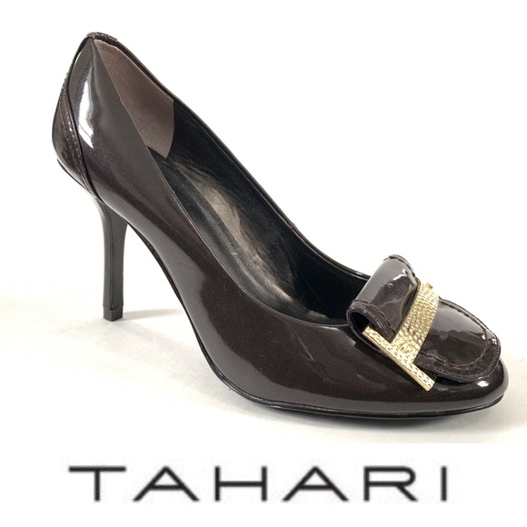 Tahari Shoes - TAHARI🔑gold buckle patent heels Size 6 EUC